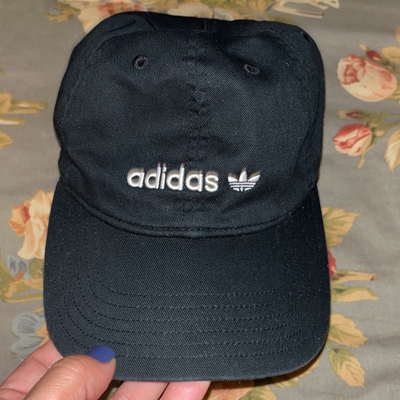 Adidas cap - Picture 2 of 5
